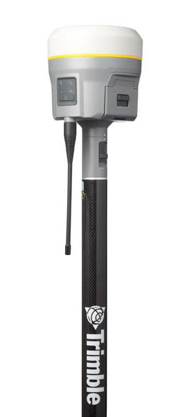 R10_studio_back_face_right