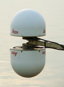 The GNSS tide gauge at Onsala Space Observatory uses signals from satellite navigation systems like GPS to measure the sea level. Photo: Johan Löfgren