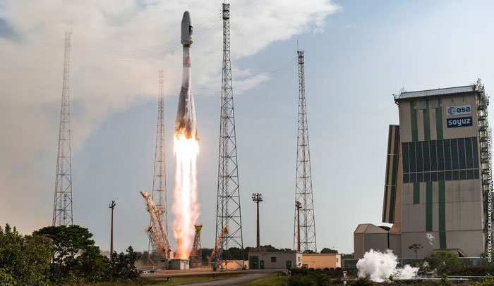 Liftoff of Galileo satellites 11 and 12 aboard Soyuz VS13 took place at 11:51 GMT on Dec. 17, 2015.