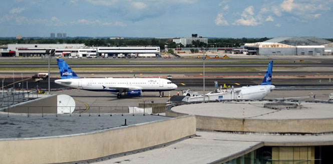 Terminal 6 at JFK Airport. (Photo: New York Photo Gallery)