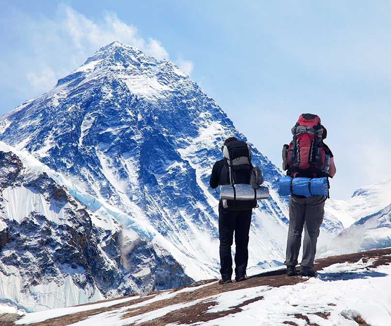 Photo: Mount Everest/Daniel Prudek/Shutterstock.com