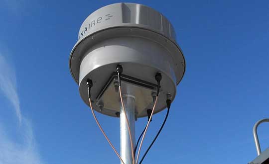 An ENAIRE GNSS RFI monitor close to the Madrid-Barajas Airport in Madrid, Spain. (Photo: ENAIRE)
