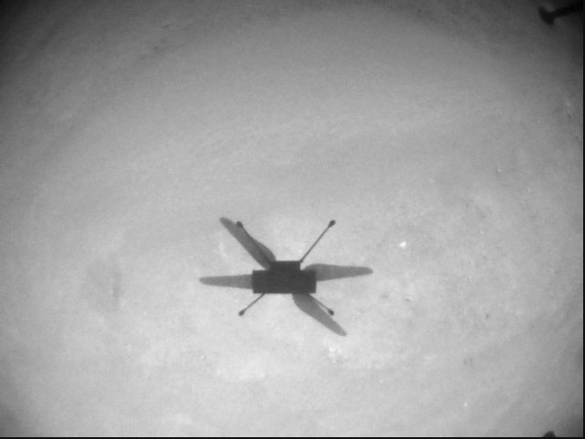 Integrity takes a shadow "selfie" during its13th flight. (Photo: NASA/JPL)