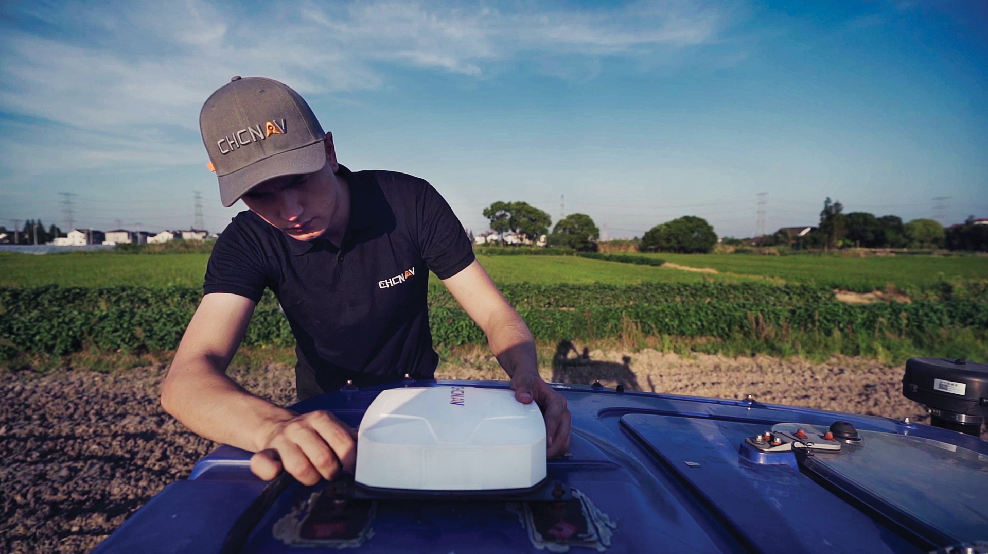 CHCNAV’S GNSS RECEIVERS can be easily switched between tractors. (Photo: CHCNav)