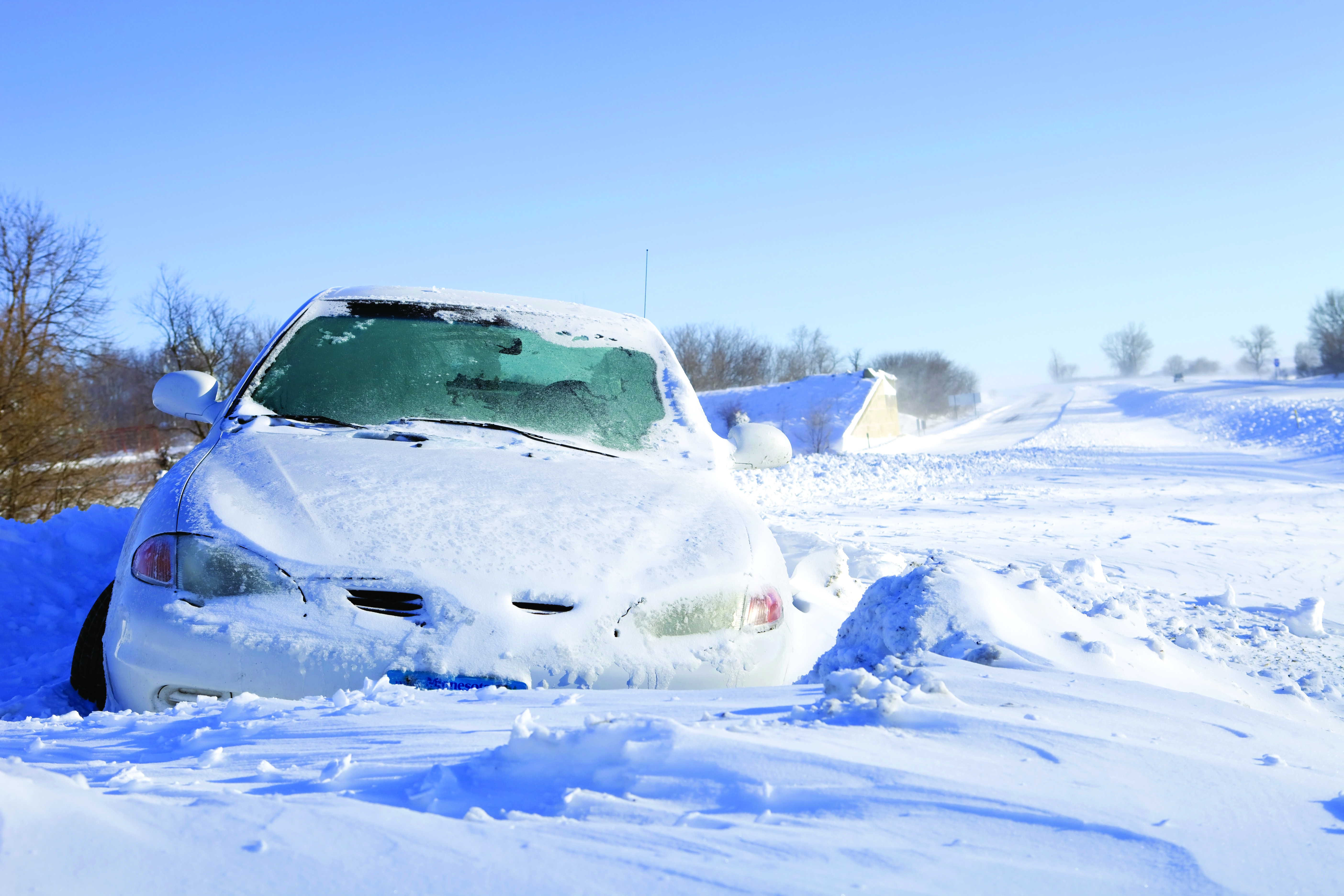 Car in snow. (Image: BanksPhotos/E+/Getty Images)
