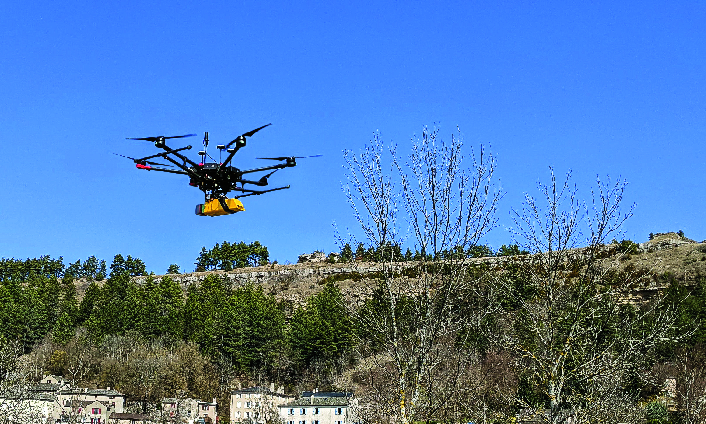L’avion jaune, a French UAV and aerial photogrammetry company, uses the Trimble Applanix APX-20 UAV GNSS-inertial OEM solution and a YellowScan VX-20 lidar on its M600 multirotor UAV. (Image: L’Avion Jaune)