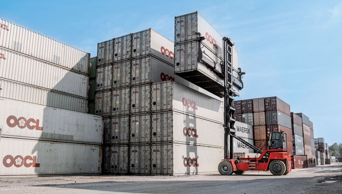 this Kalmar container handler has a Septentrio high-accuracy GNSS/INS receiver and an inertial system, which operate in challenging environments of low satellite visibility. (Image: Kalmar)