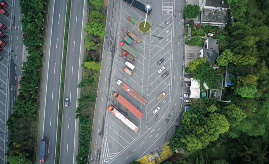 Orthophoto of the service area in the section of the G85 highway that is being enlarged. (Photo: CHCNAV)