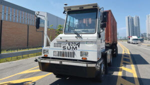 SUM’s yard tractors utilizing Septentrio’s products.