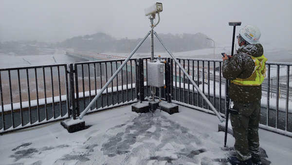 The surveyor used Mars Pro Laser RTK and Survey Master software to measure the reference points within coverage areas of surveillance cameras. (Photo: Geosurf Corporation)