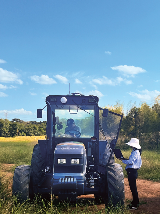 Harxon enables autonomous agricultural applications with GNSS antennas, smart antennas and wireless data radios. (Photo: Harxon)