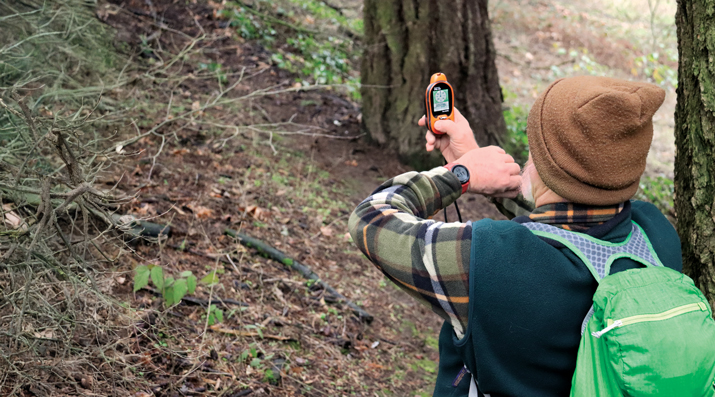 Luccio using a Garmin Forerunner 745 and a DeLorme PN-40 on a hike. (Garmin bought DeLorme in 2016.) (Photo: Julian Luna and Sarah Wondra)