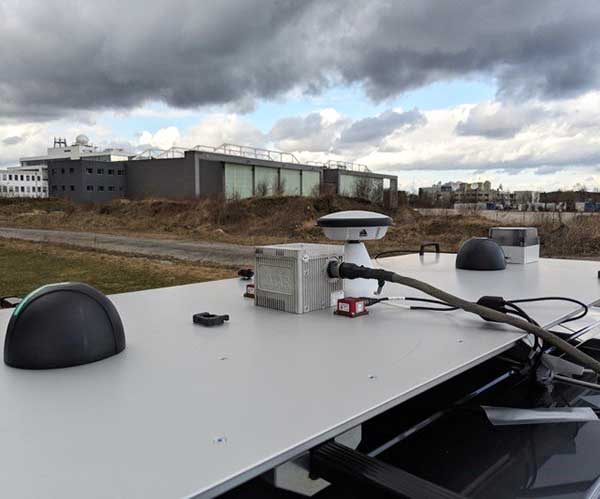 Close-up view of Car A with GNSS and LTE antennas. (Photo: ESA)